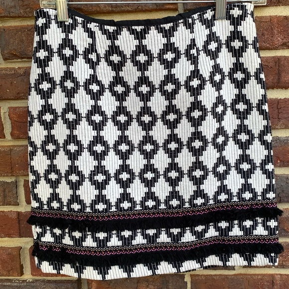 Merona Dresses & Skirts - Merona 4 Black/White/Hot Pink Geometric A-Line Skirt Mini Lined Zip Closure